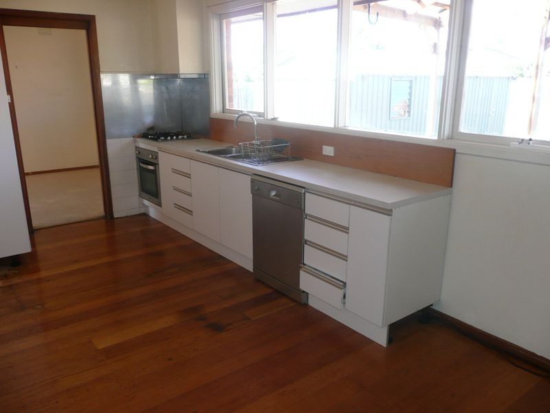 6 Selsey Street, Seaford VIC 3198