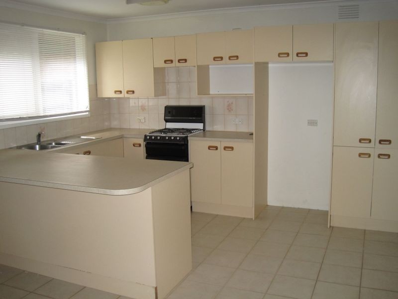 2 Terrigal Drive, Patterson Lakes VIC 3197