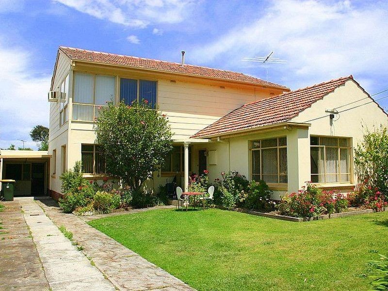 2/4 James Street, Seaford VIC 3198