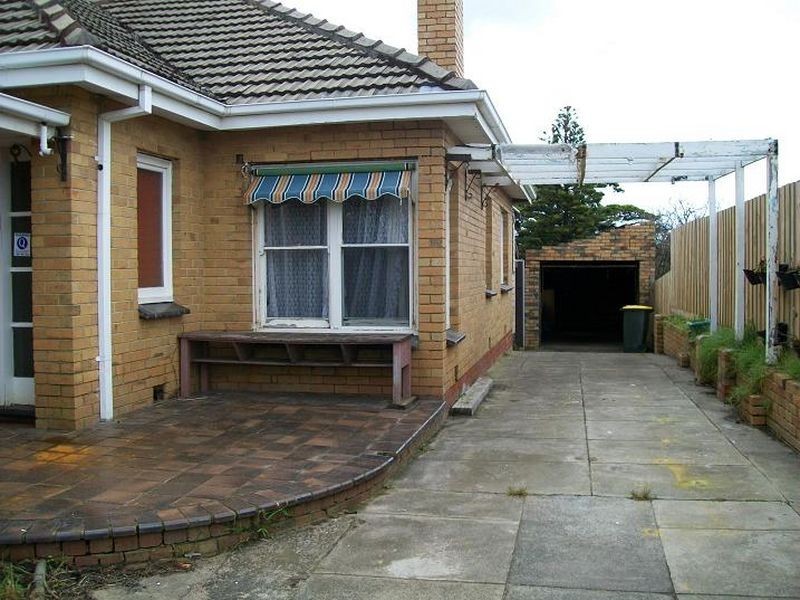 77 Nepean Highway, Seaford VIC 3198