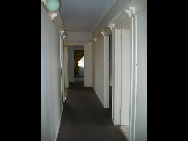 77 Nepean Highway, Seaford VIC 3198