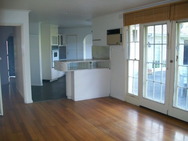 8 Peter Court, Seaford VIC 3198