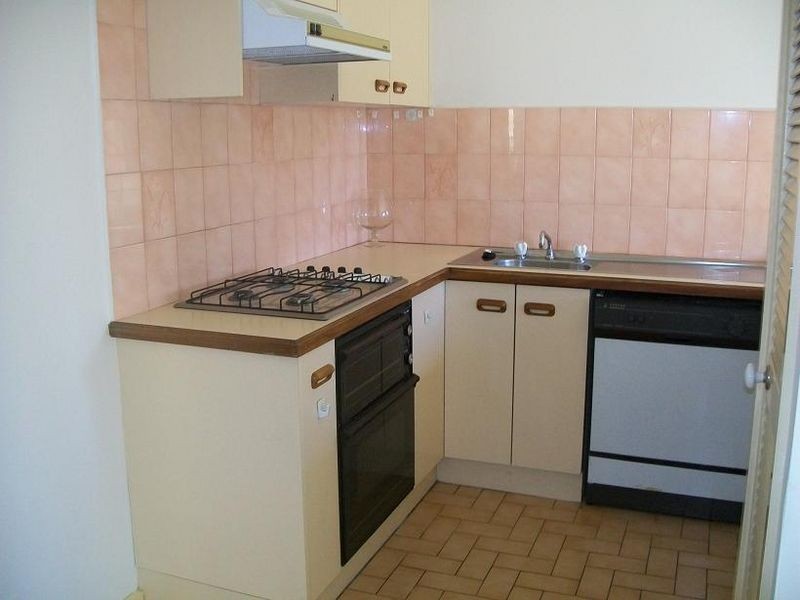 2/20 Gladesville Boulevard, Patterson Lakes VIC 3197