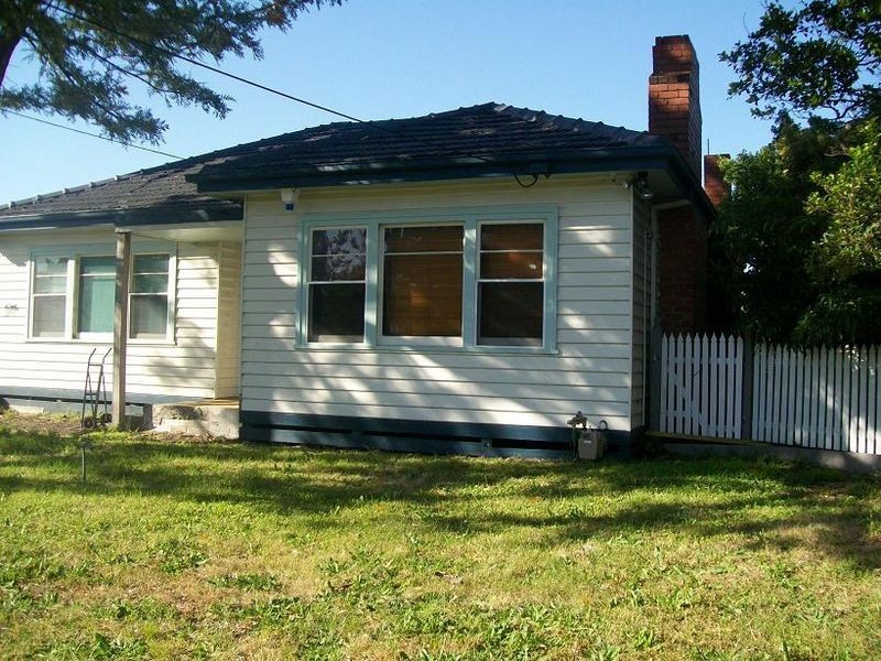 1 Cricklewood Aveue, Frankston VIC 3199