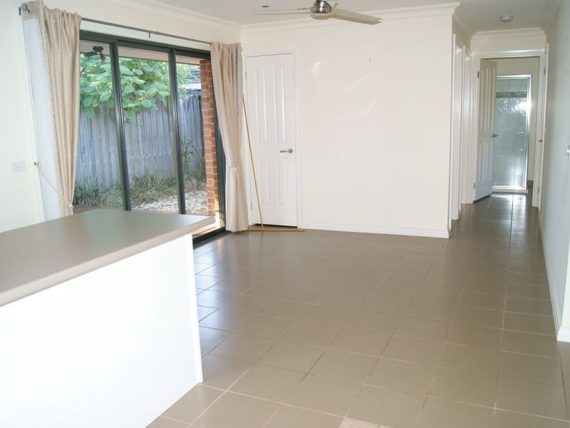 2/10 Fellowes Street, Seaford VIC 3198