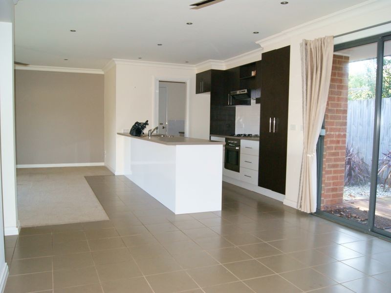 2/10 Fellowes Street, Seaford VIC 3198