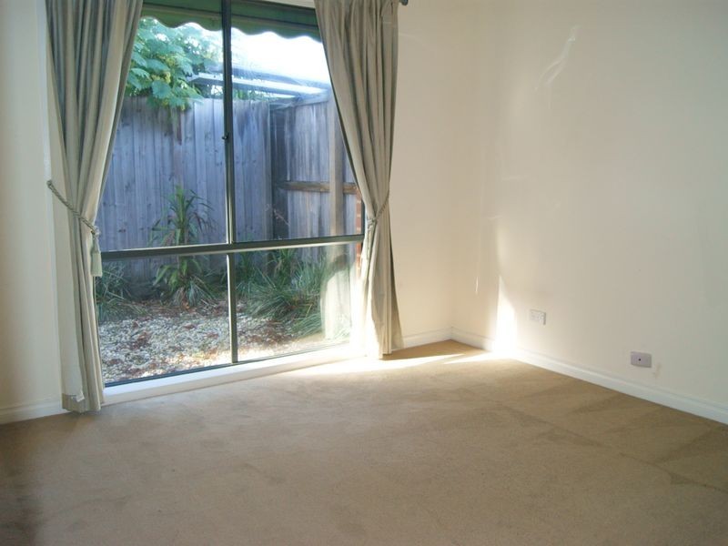 2/10 Fellowes Street, Seaford VIC 3198