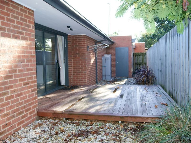 2/10 Fellowes Street, Seaford VIC 3198