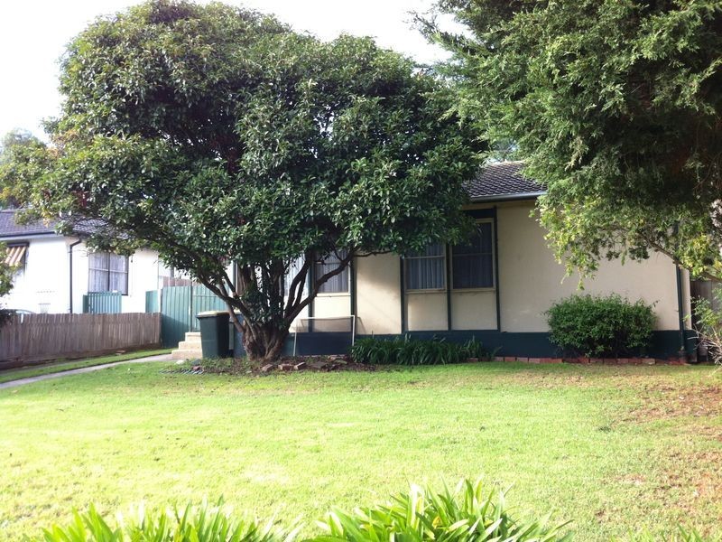 88 Rosemary Crescent, Frankston North VIC 3200