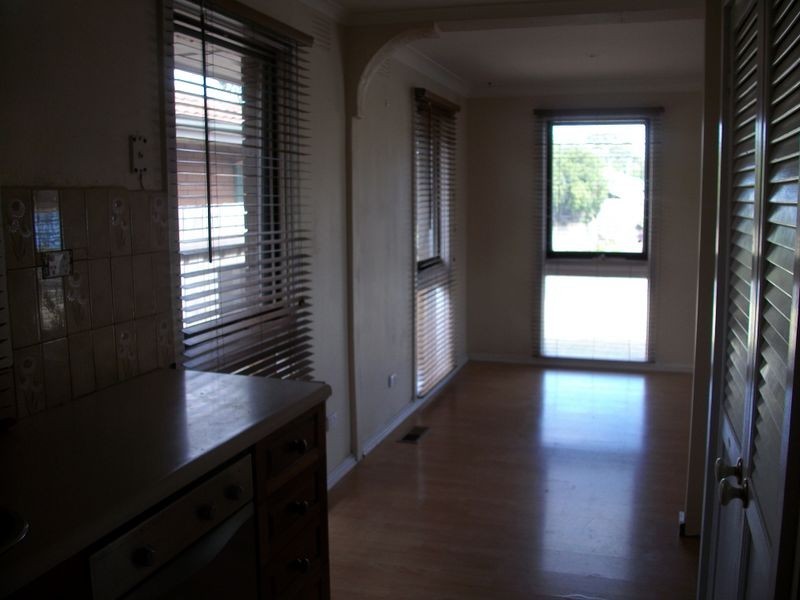 41 Maple Street, Seaford VIC 3198