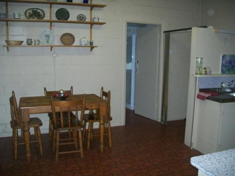 2 McCulloch Avenue, Seaford VIC 3198