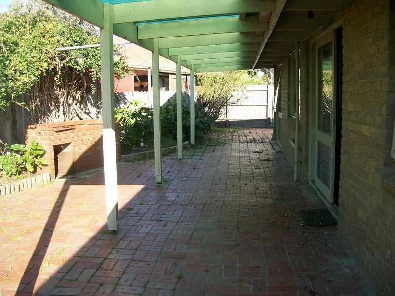 45 Emanuel Drive, Seaford VIC 3198