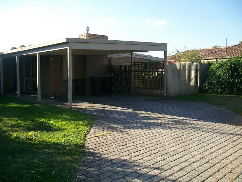 45 Emanuel Drive, Seaford VIC 3198