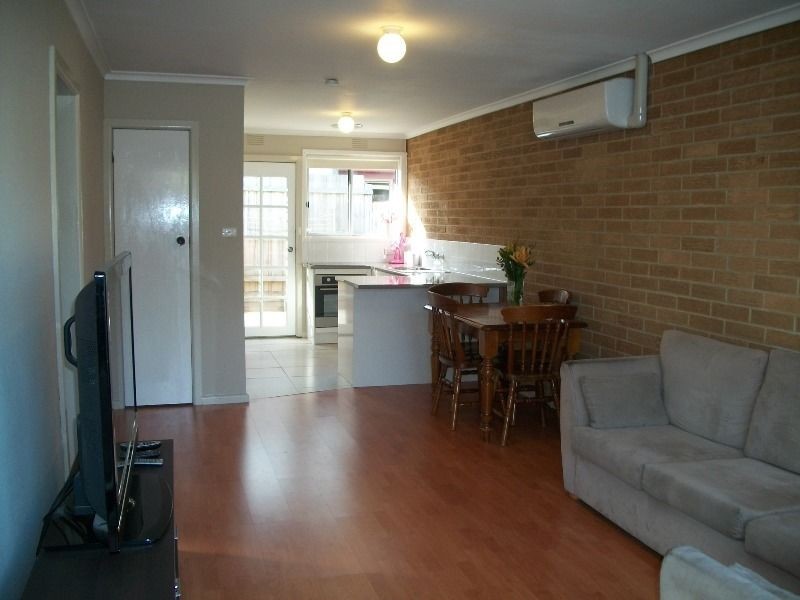 1/8a Carder Avenue, Seaford VIC 3198