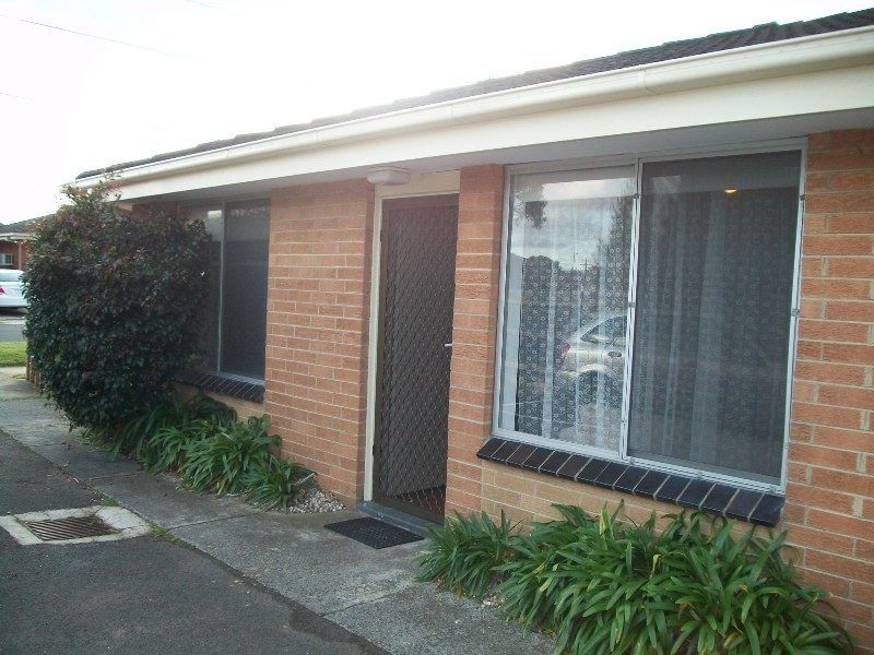 1/8a Carder Avenue, Seaford VIC 3198