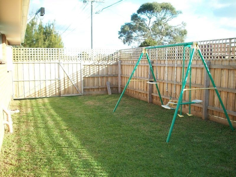 1/8a Carder Avenue, Seaford VIC 3198