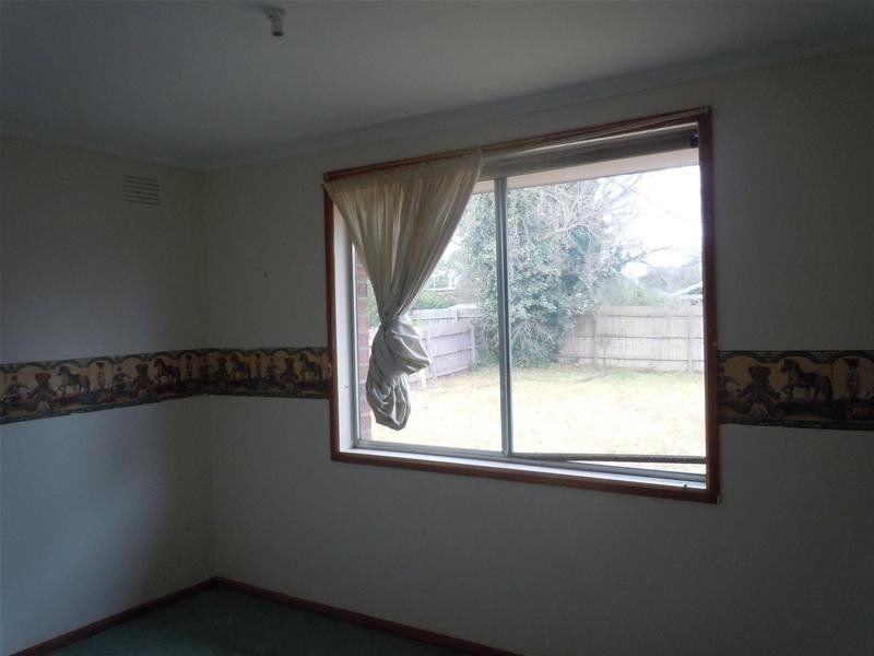 16 Prince Crescent, Seaford VIC 3198