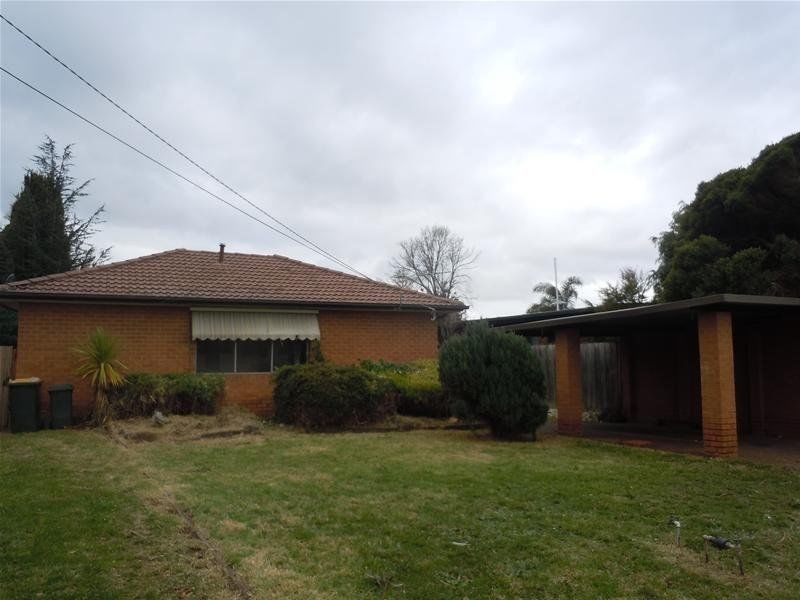16 Prince Crescent, Seaford VIC 3198