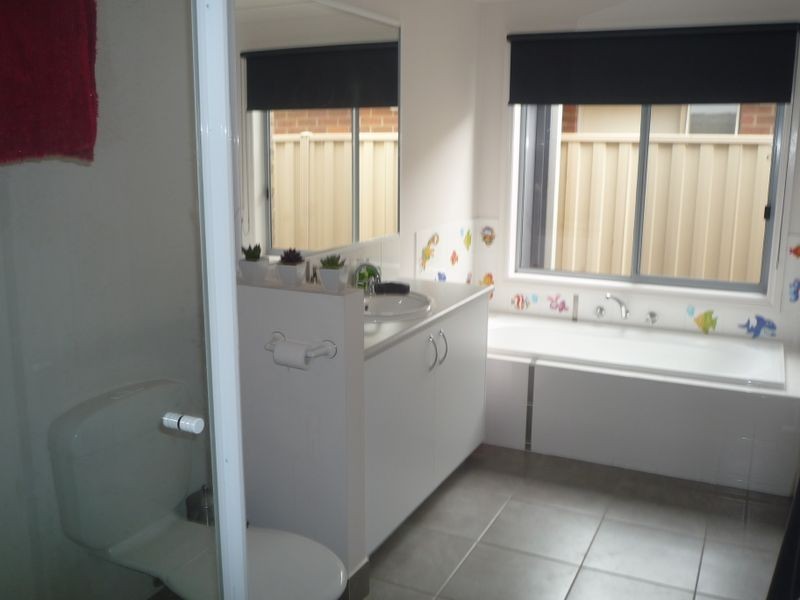 25 Melrose Circuit, Shepparton VIC 3630