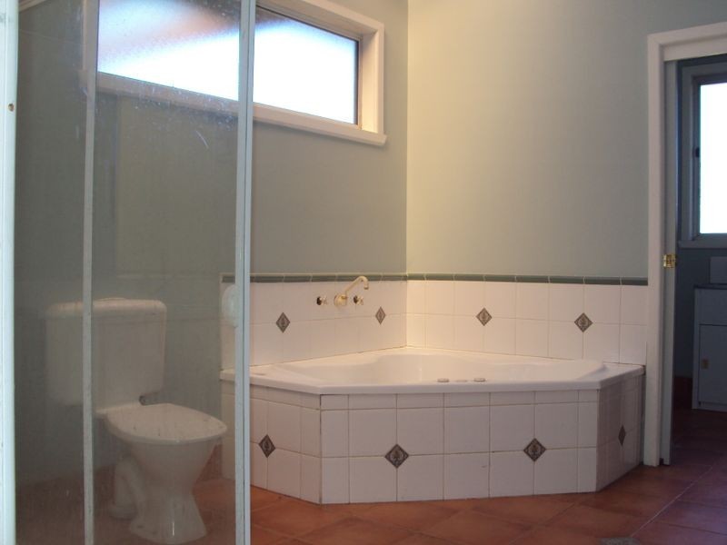 1 & 12-14 Elizabeth & McLennan Street, Mooroopna VIC 3629