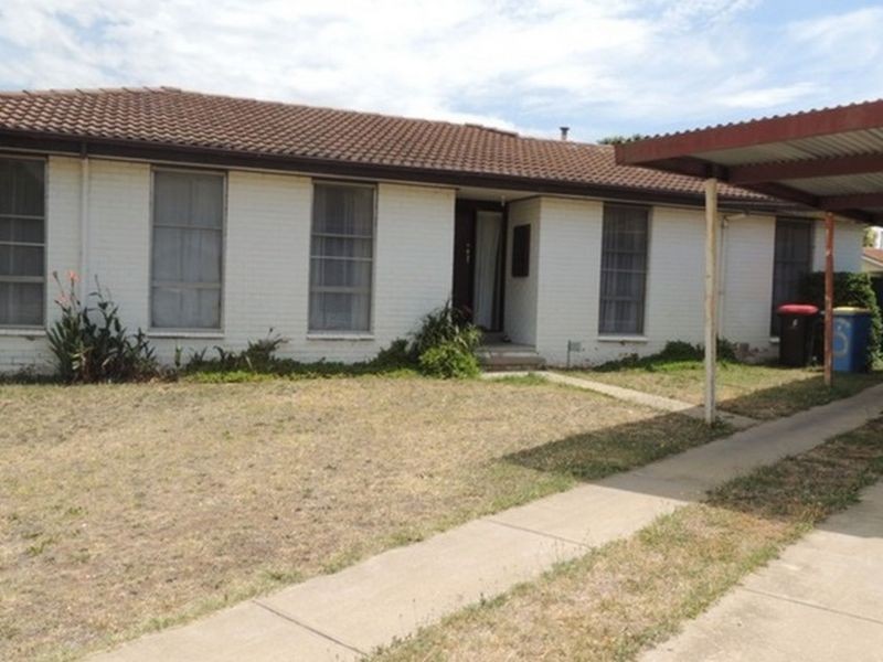 8 Middlesex Crescent, Shepparton VIC 3630