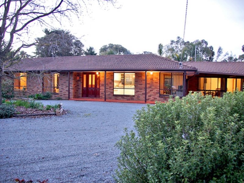 7 Cuthbert Court, Grahamvale VIC 3631
