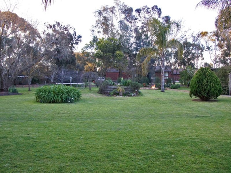 7 Cuthbert Court, Grahamvale VIC 3631