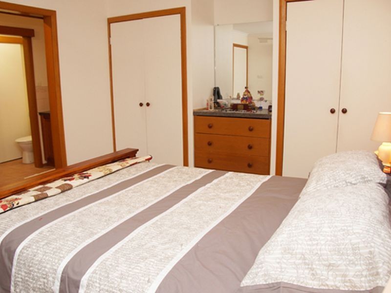 7 Cuthbert Court, Grahamvale VIC 3631