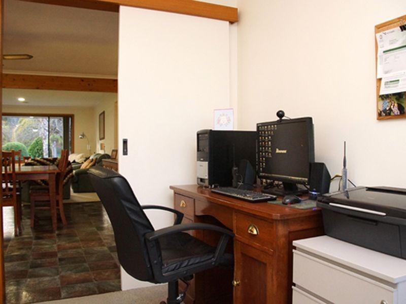 7 Cuthbert Court, Grahamvale VIC 3631