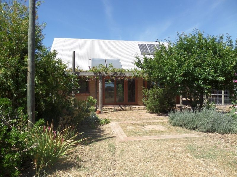 875 River Road, Kialla East VIC 3631