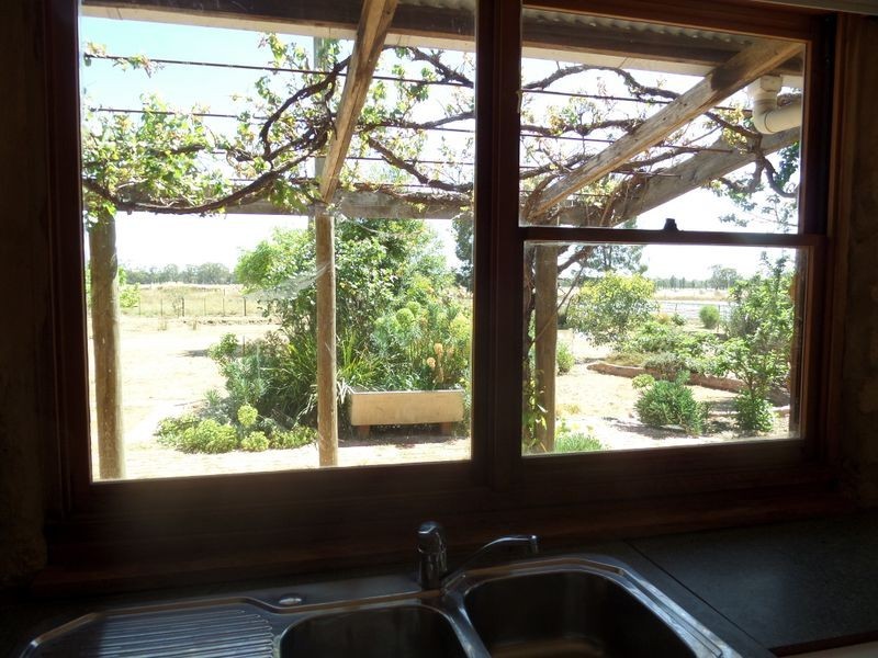 875 River Road, Kialla East VIC 3631