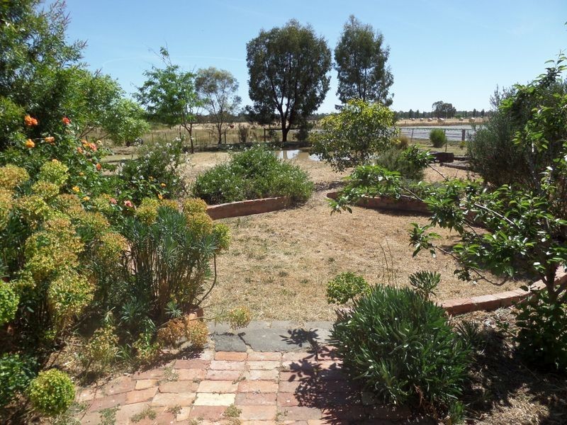 875 River Road, Kialla East VIC 3631