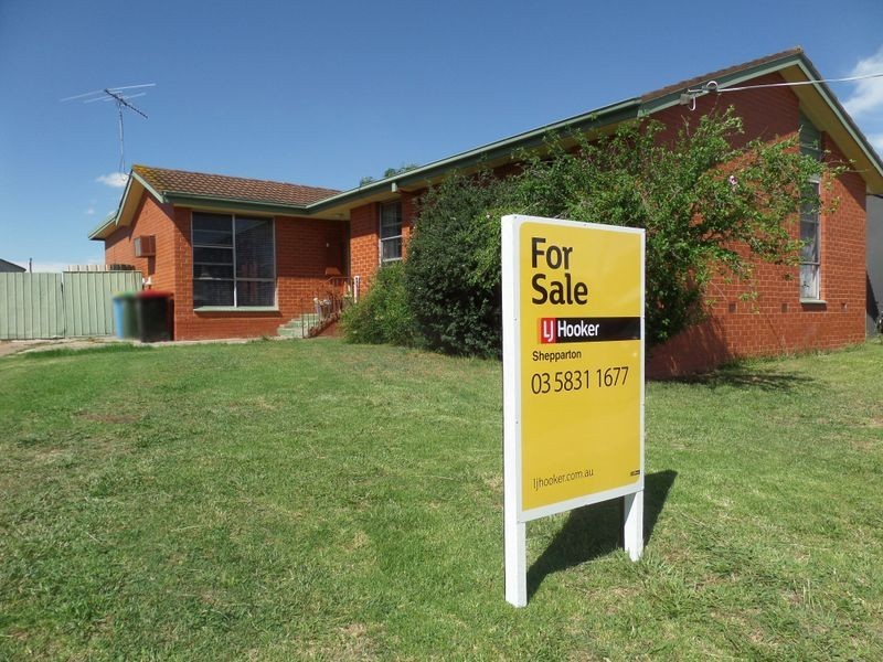 13 Hampshire Crescent, Shepparton VIC 3630