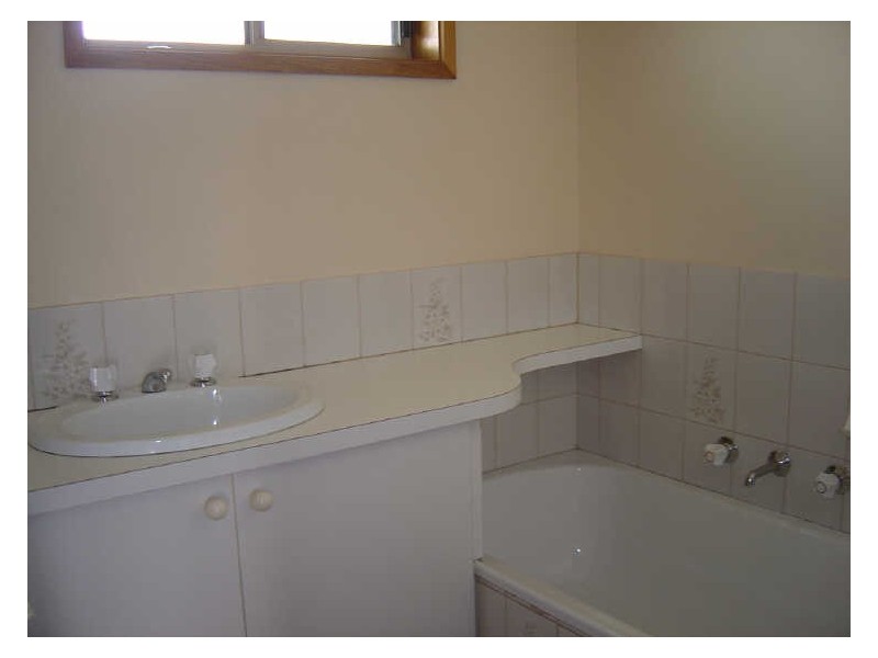 2/81-83 Macintosh Street, Shepparton VIC 3630