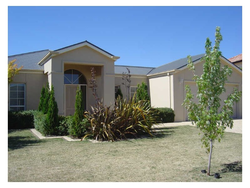 10 Tandou Court, Kialla VIC 3631