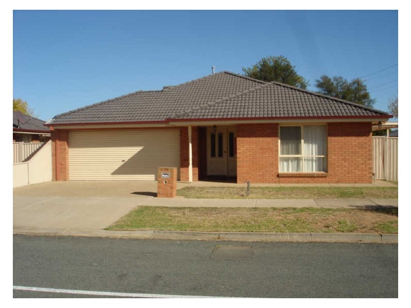 2/106 Sobraon Street, Shepparton VIC 3630