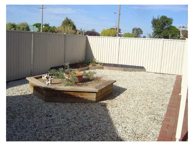 2/106 Sobraon Street, Shepparton VIC 3630