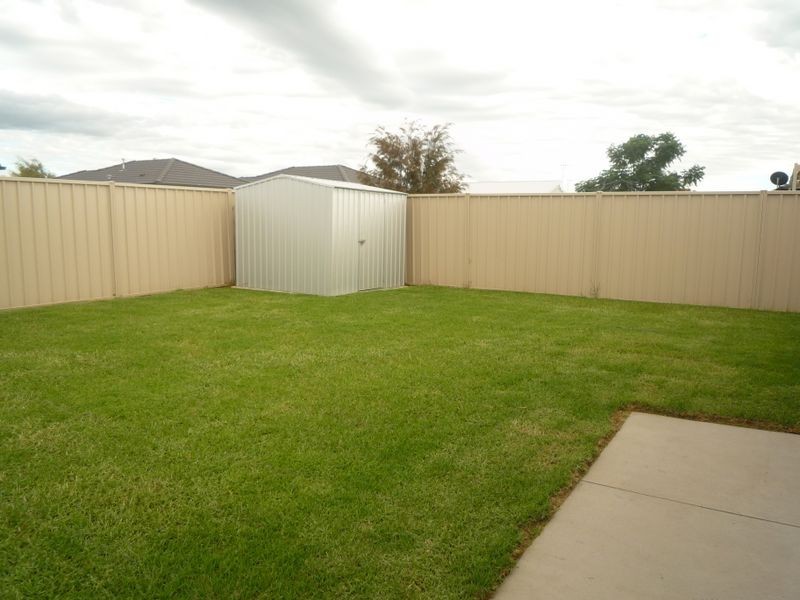 17 Mozart Avenue, Shepparton VIC 3630
