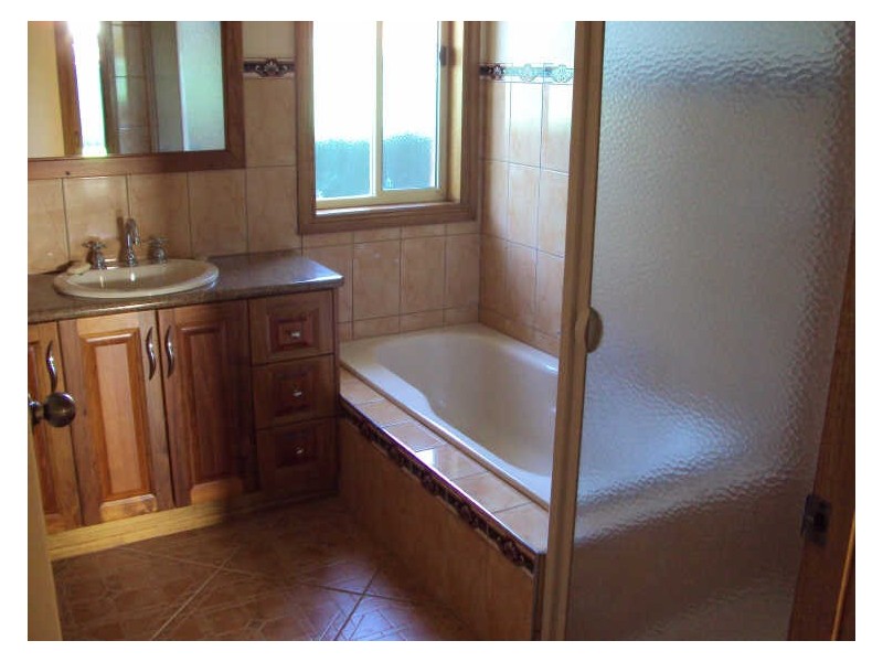 8 Sheoak Court, Shepparton VIC 3630