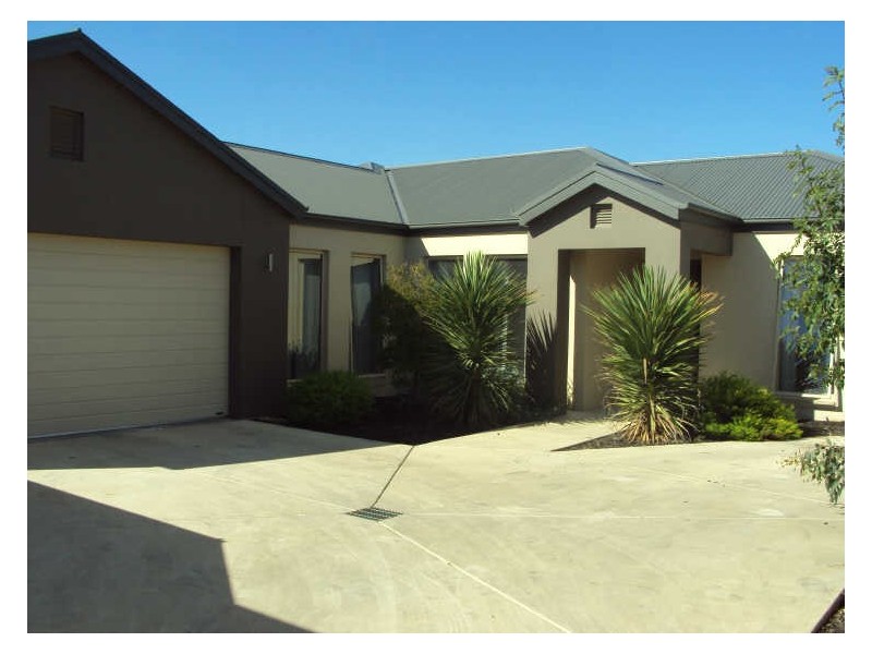 2/22 Menzies Crescent, Shepparton VIC 3630