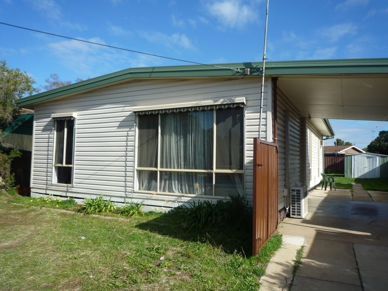 4 Yorkshire Crescent, Shepparton VIC 3630