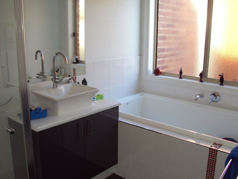 4 Kerang Avenue, Kialla VIC 3631