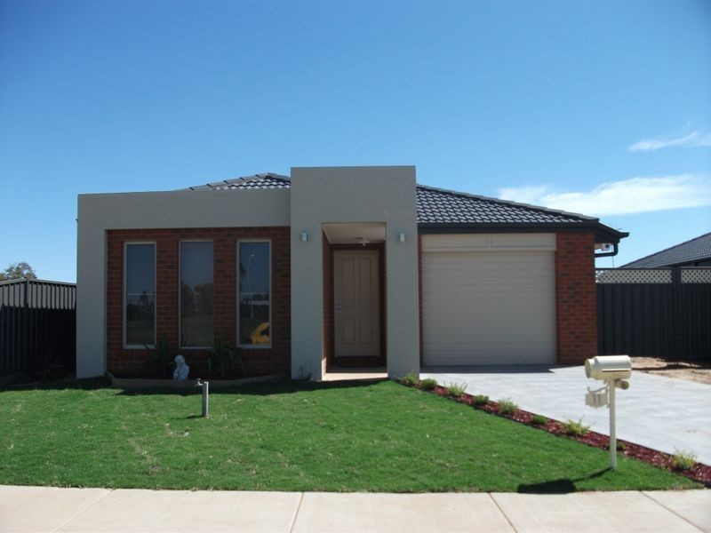 11 Evergreen Way, Shepparton VIC 3630
