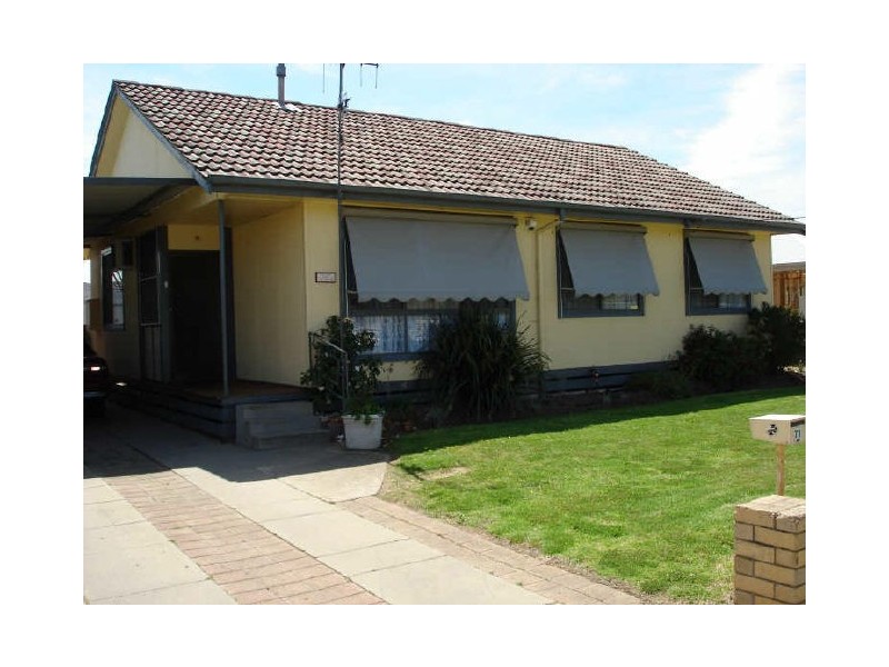 71 Cameron Avenue, Shepparton VIC 3630