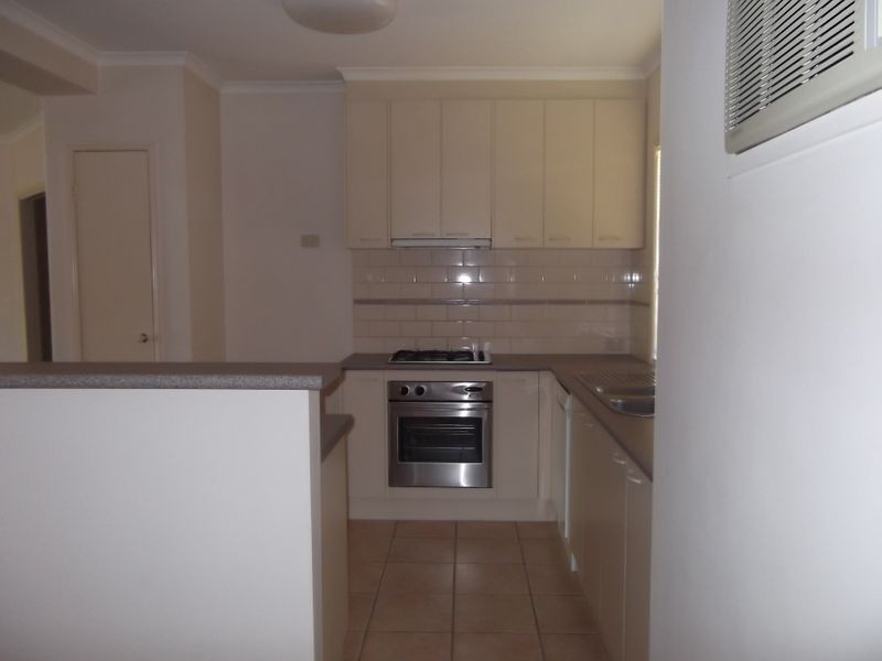 2/8 Glenlyon Avenue, Shepparton VIC 3630