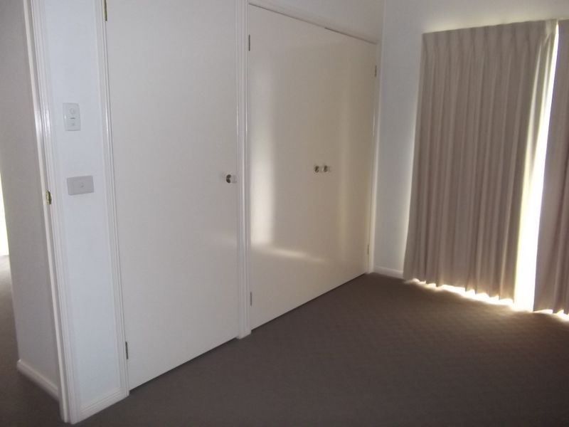 2/8 Glenlyon Avenue, Shepparton VIC 3630