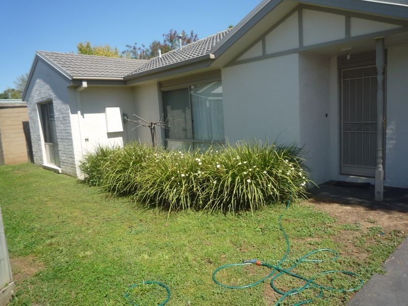 2/8 Glenlyon Avenue, Shepparton VIC 3630