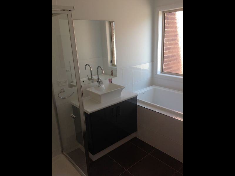 4 Kerang Avenue, Kialla VIC 3631