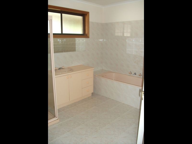 9 Asim Drive, Shepparton VIC 3630