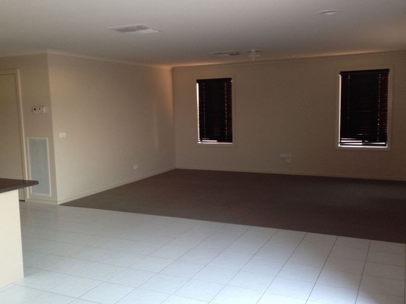 10 Mozart Avenue, Shepparton VIC 3630